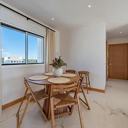 Διαμέρισμα Bossa Boutique - Spacious Attic *